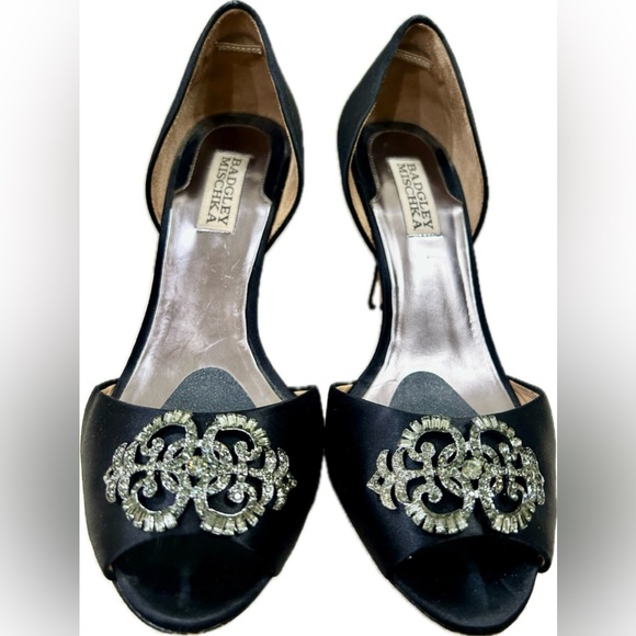 BADGLEY MISCHKA Salsa Black Satin Embellished Peep Toe d'Orsay Pumps. 9M - Picture 2 of 11